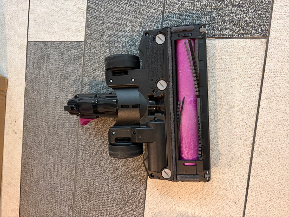 EUREKA CANISTER VACUUM