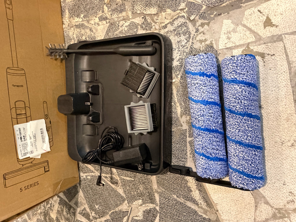 Tineco GO HammerHead MessDetect Ultra
Cordless Mop and Vacuum