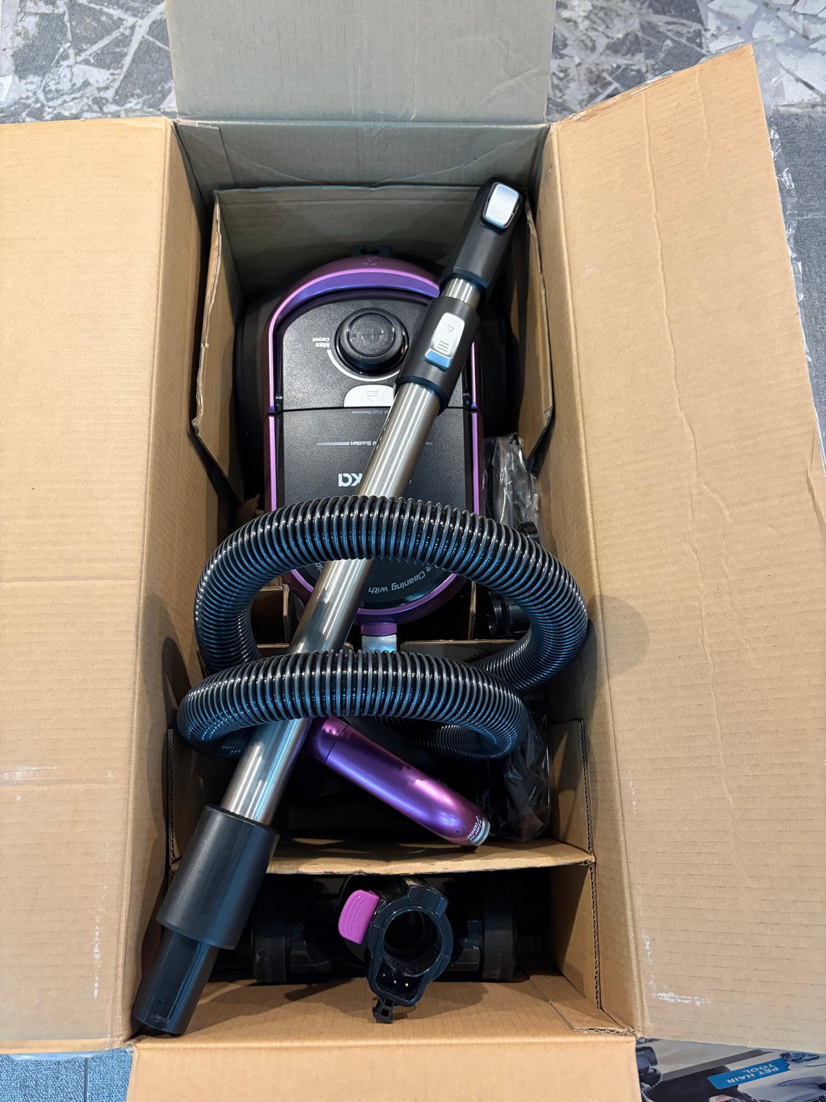 EUREKA CANISTER VACUUM