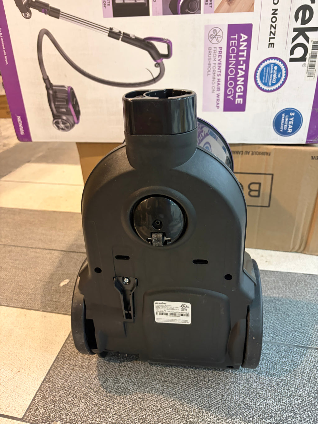 EUREKA CANISTER VACUUM