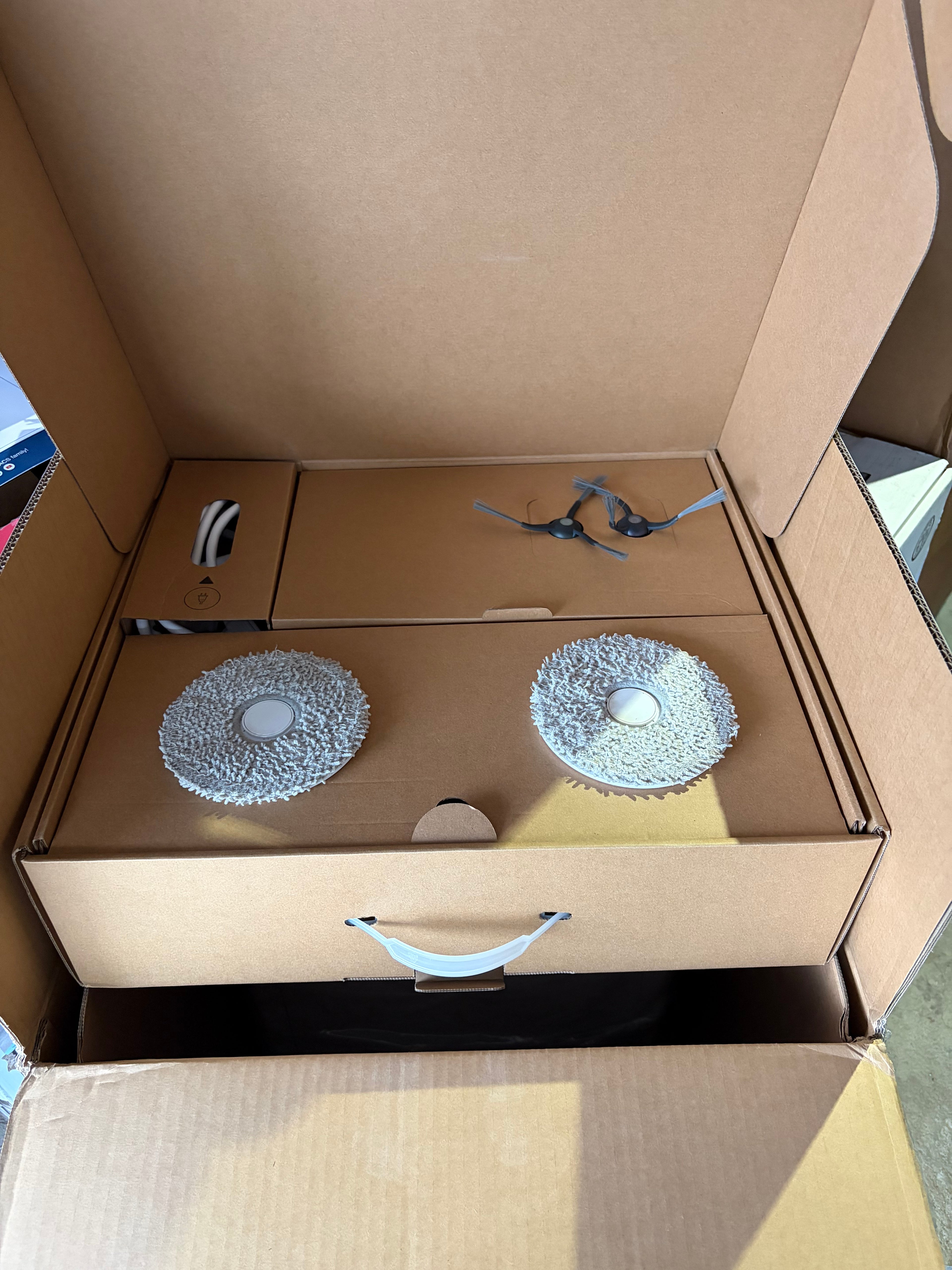 ECOVACS T10 OMNI VACMOP
Open box -like new
