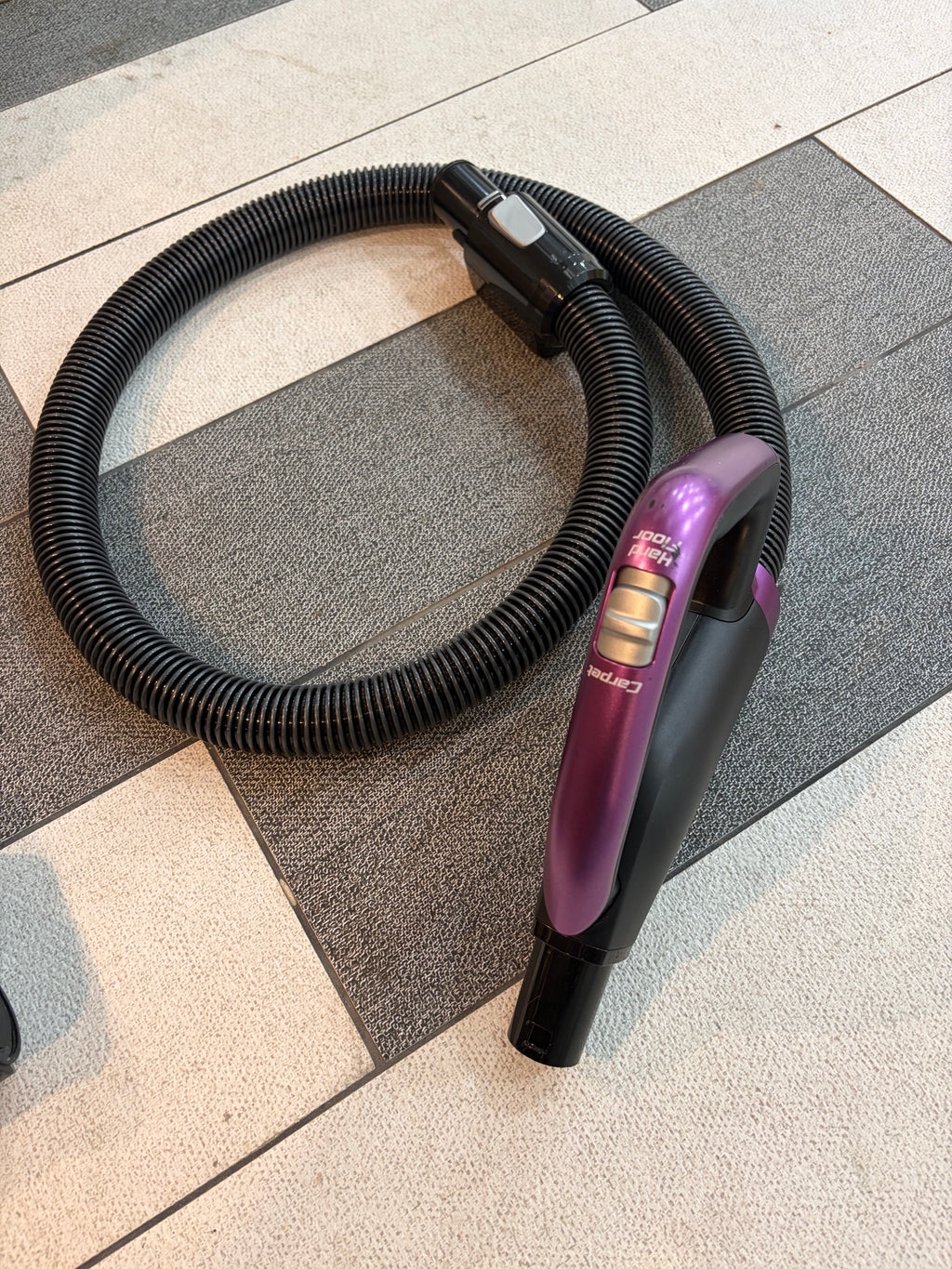 EUREKA CANISTER VACUUM